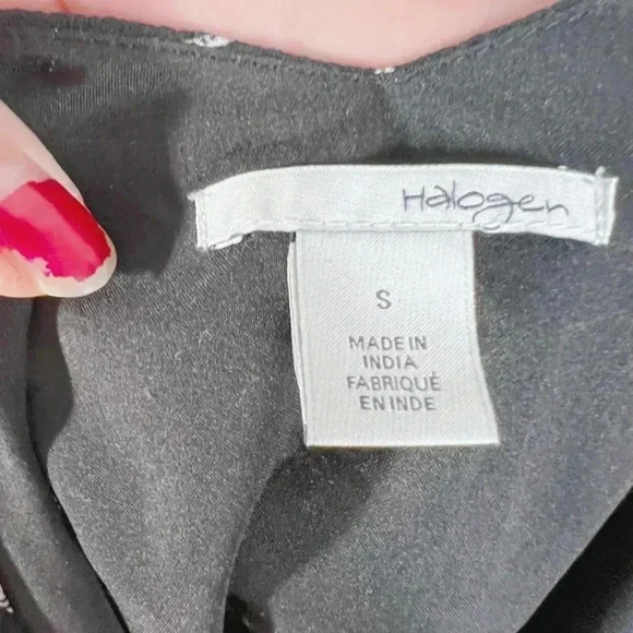 Halogen Black and White Floral Blouse Tank Top Business Casual Office Size S - Picture 6 of 8